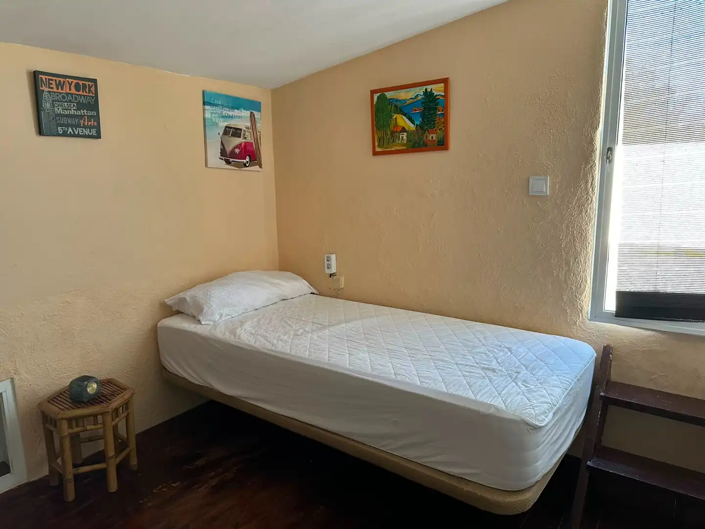 Dormitori de Casa adosada de lloguer en Marbella amb Aire condicionat, Terrassa i Traster