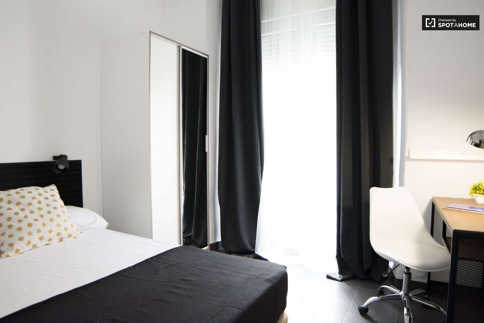 Flat to share in Universidad - Malasaña