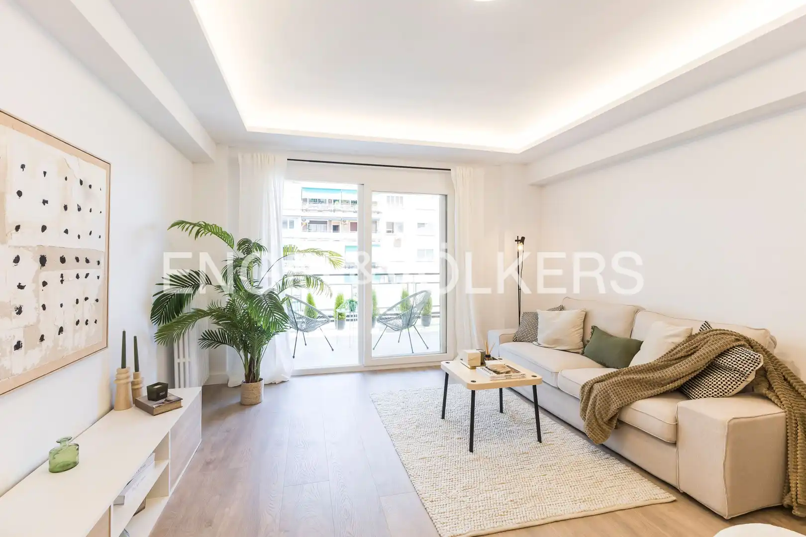 Living room of Flat for sale in Madrid  with Air Conditioner, Heating and Terrace