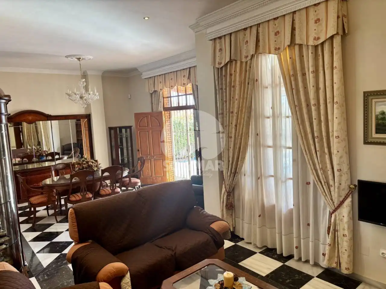 Sala d'estar de Casa o xalet en venda en Vélez-Málaga amb Aire condicionat, Jardí privat i Terrassa