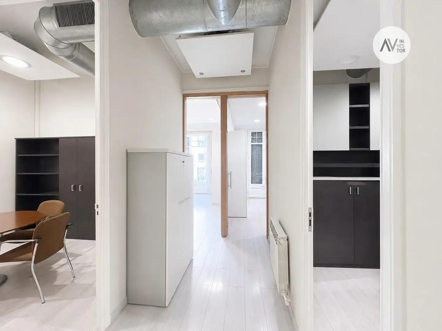 Office for rent in Barcelona  with Air Conditioner, Heating and Storage room