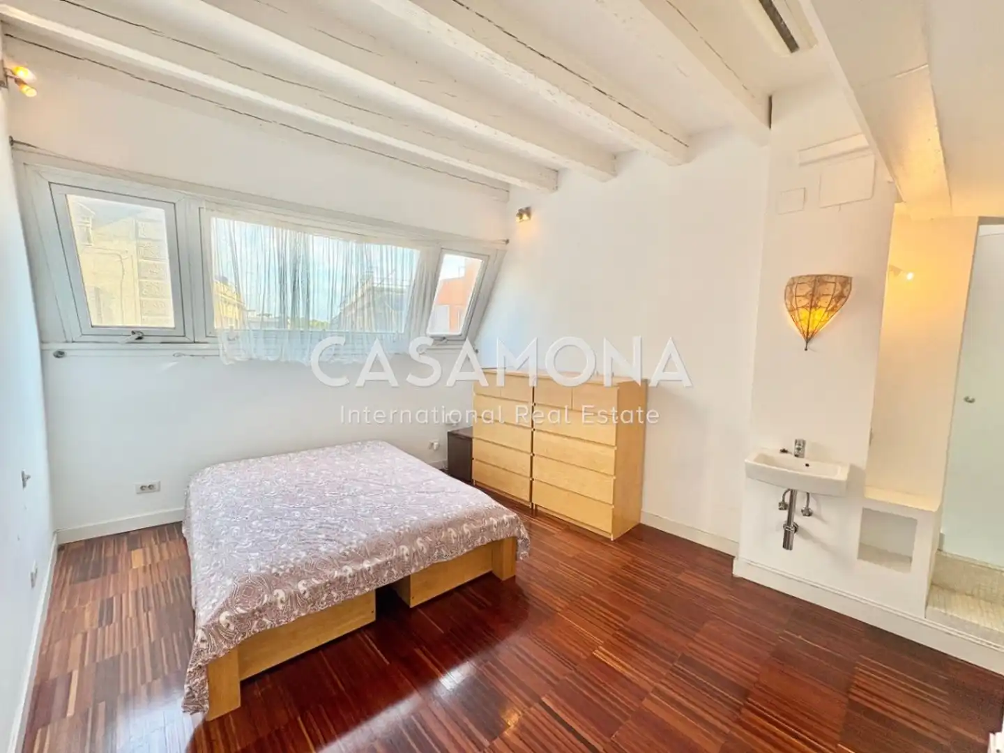 Schlafzimmer von Maisonette zum Verkauf in Barcelona mit Klimaanlage, Terrasse und Balkon