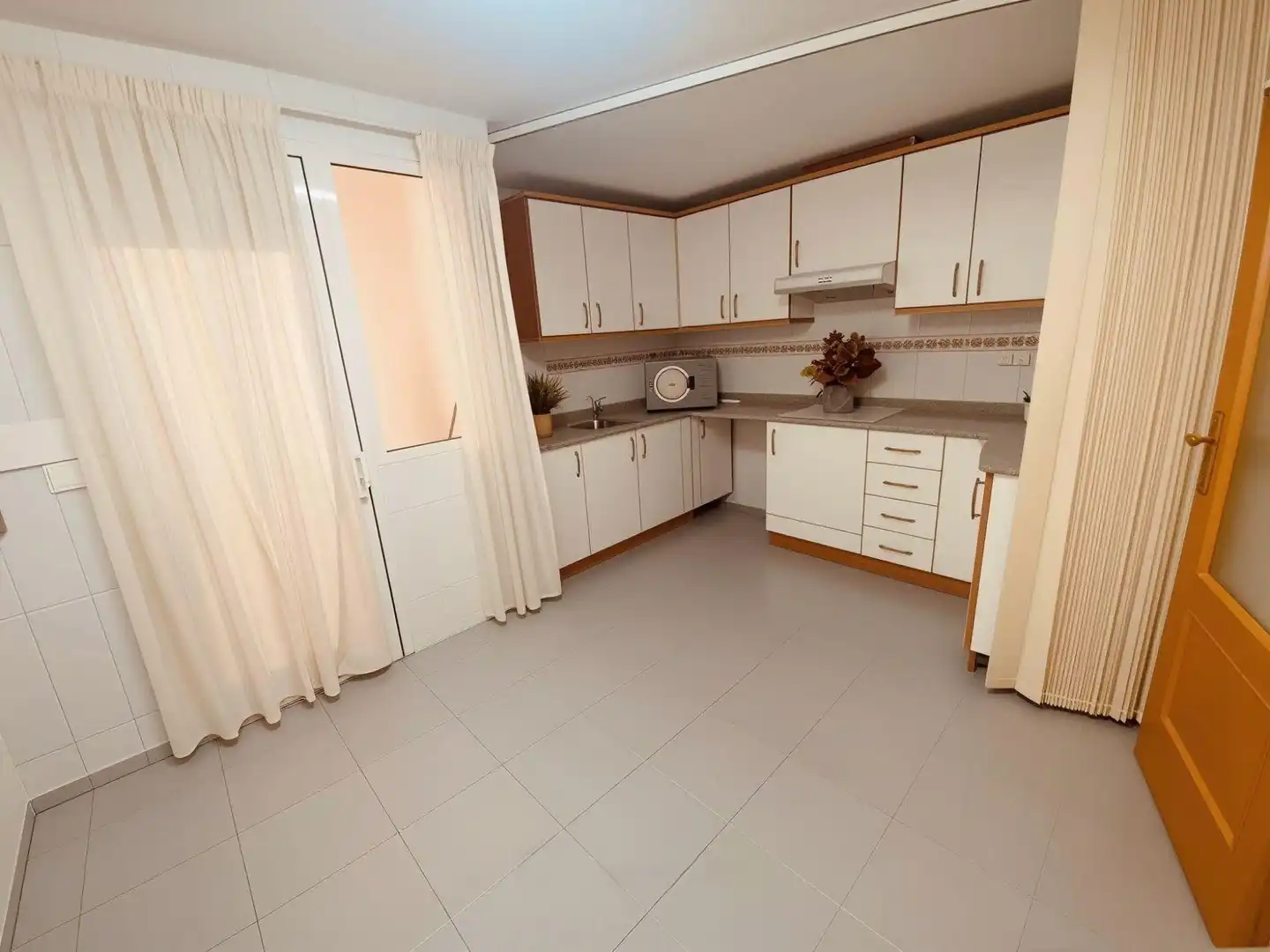 Cocina de Piso en venta en Alicante / Alacant con Aire acondicionado