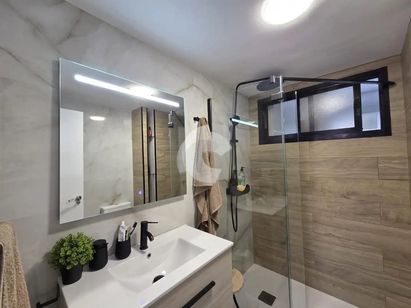 Bathroom of Flat for rent in Vigo   with Heating and Furnished
