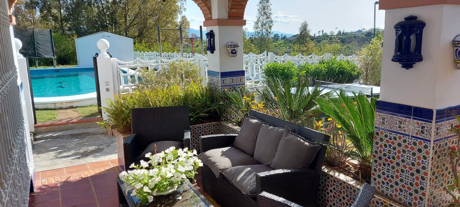 Terrassa de Casa o xalet en venda en Alhaurín de la Torre amb Jardí privat, Terrassa i Piscina
