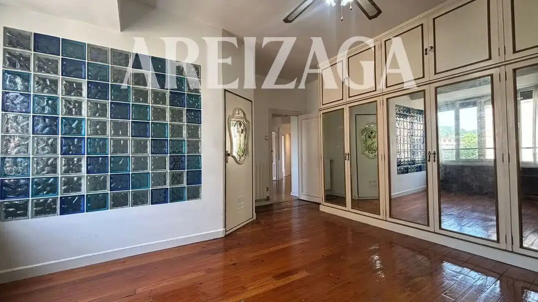 Flat for rent in Donostia - San Sebastián   with Heating, Terrace and Oven