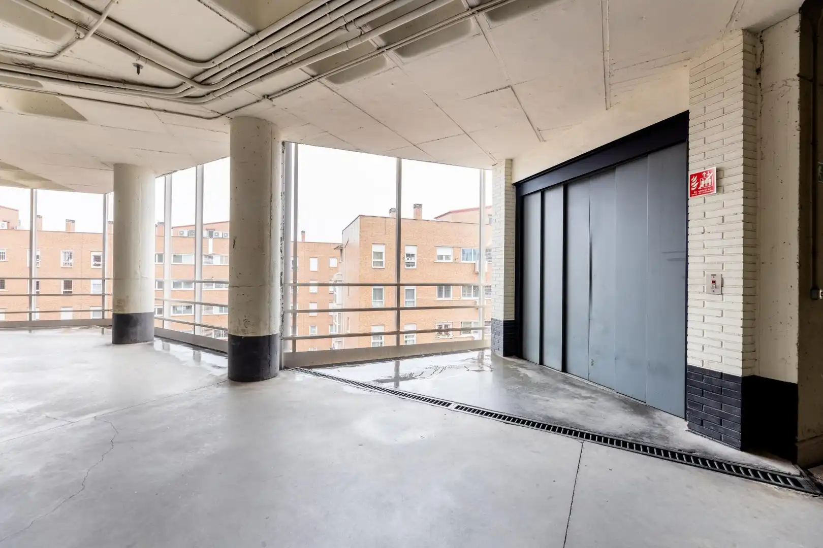 Außenansicht von Büro zum Verkauf in Madrid mit Klimaanlage und Heizung
