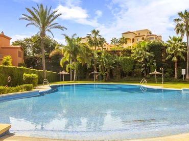 Apartment mit Pool zum Verkauf in Estepona Pueblo