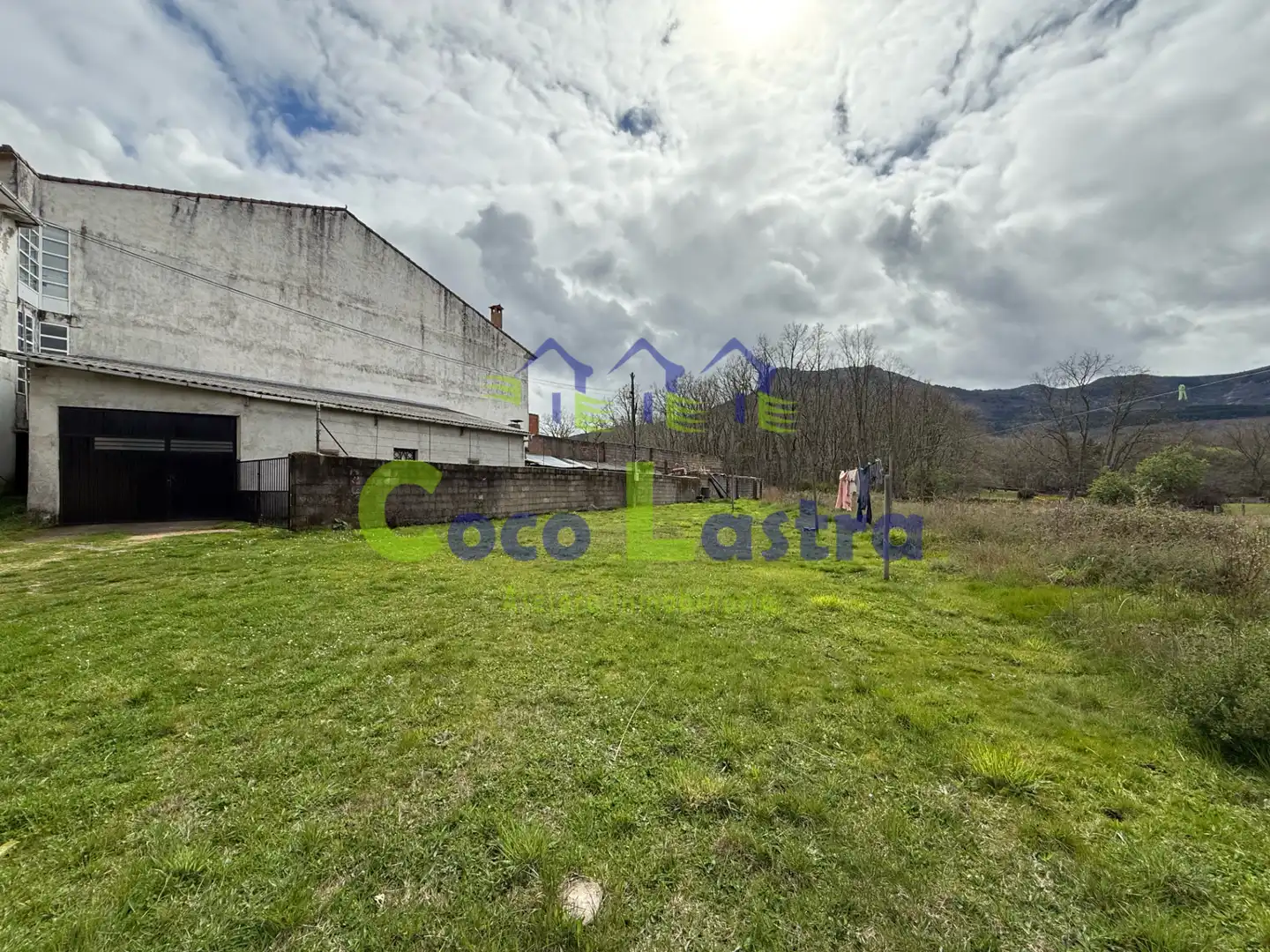 Casa adosada en venta en Nava de Francia con Calefacción, Jardín privado y Terraza