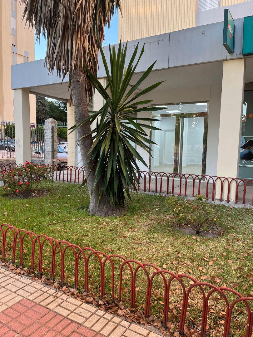Vista exterior de Local en venda en Jerez de la Frontera