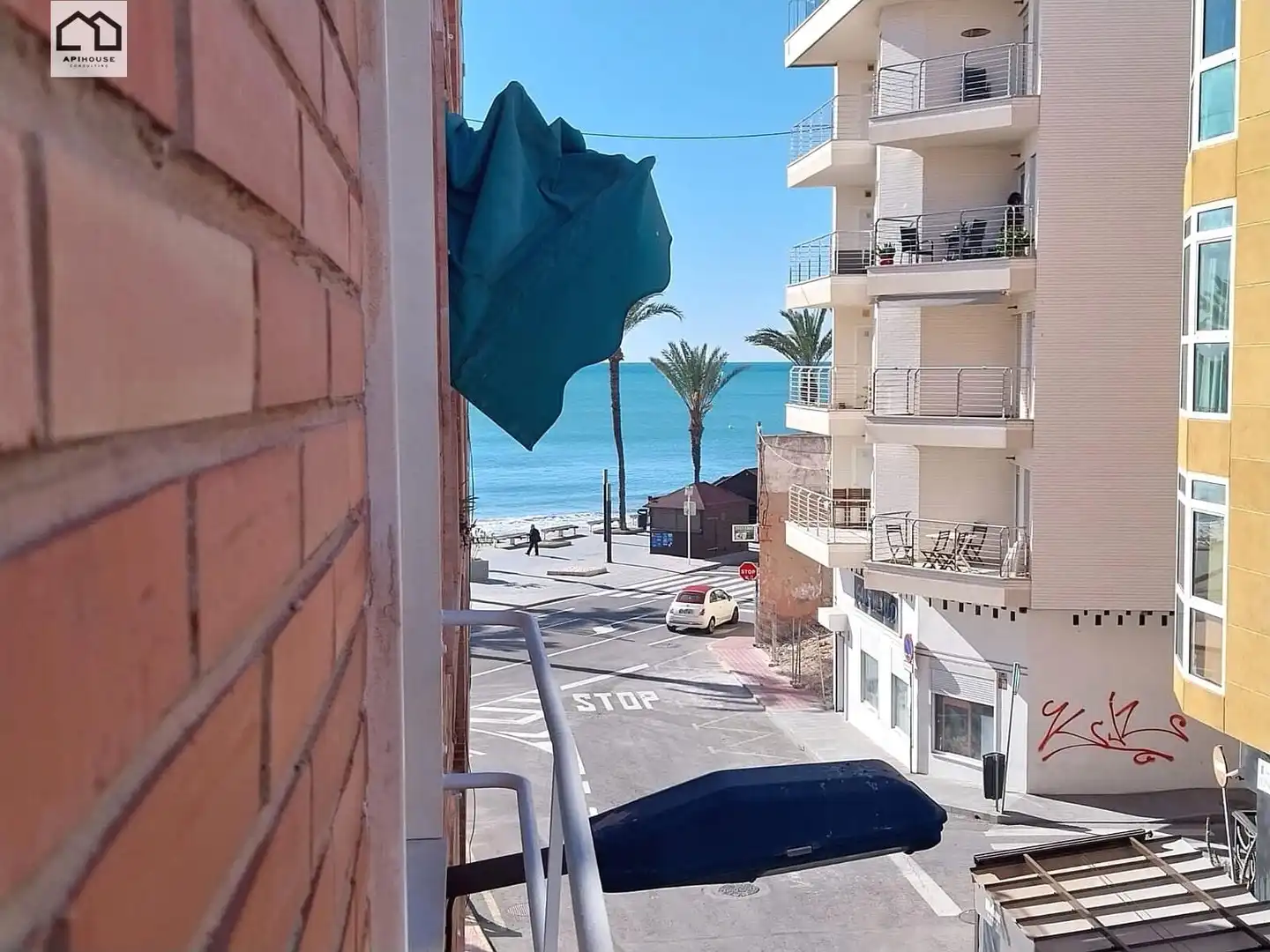 Vista exterior de Pis en venda en Torrevieja amb Balcó