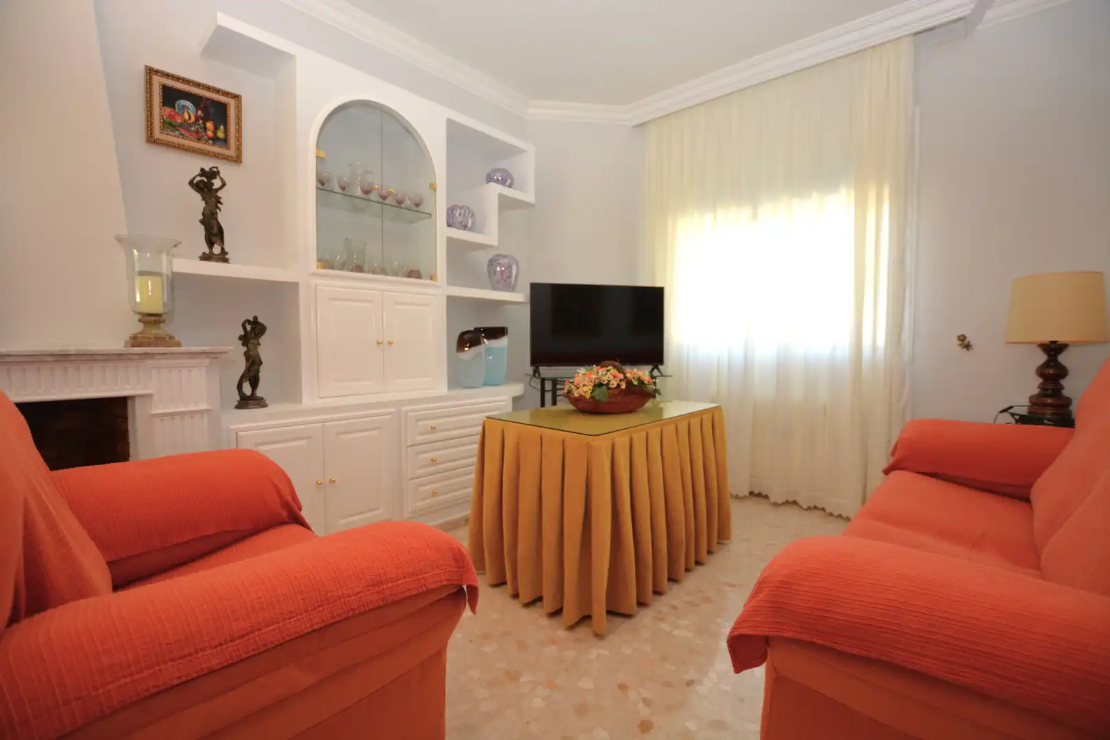 Habitación de Casa o chalet en venta en Valencina de la Concepción con Calefacción, Jardín privado y Trastero