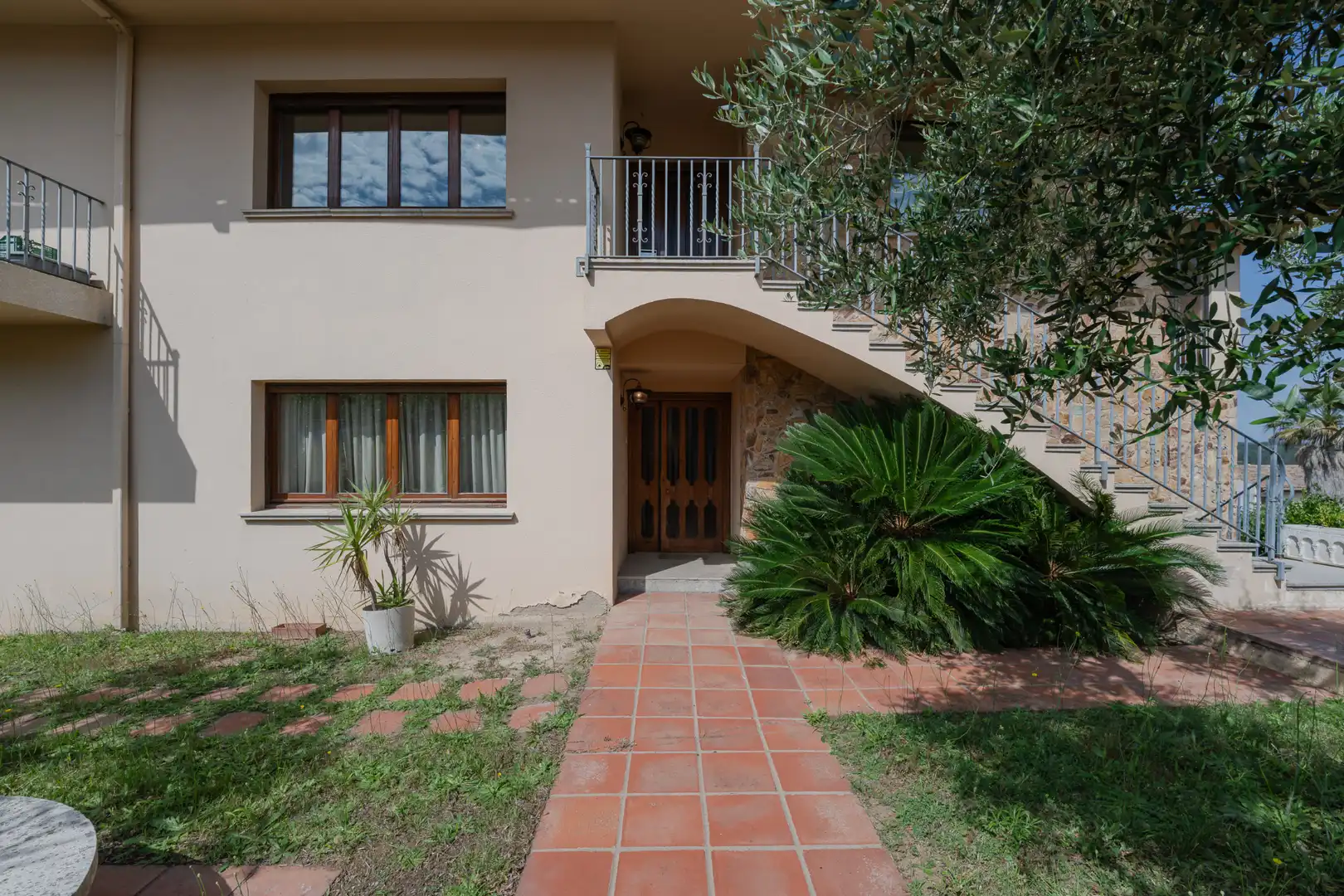 Vista exterior de Casa o chalet en venta en La Bisbal d'Empordà con Calefacción, Jardín privado y Terraza