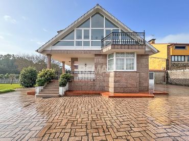 Haus mit Balkon zum Verkauf in O Carrascal