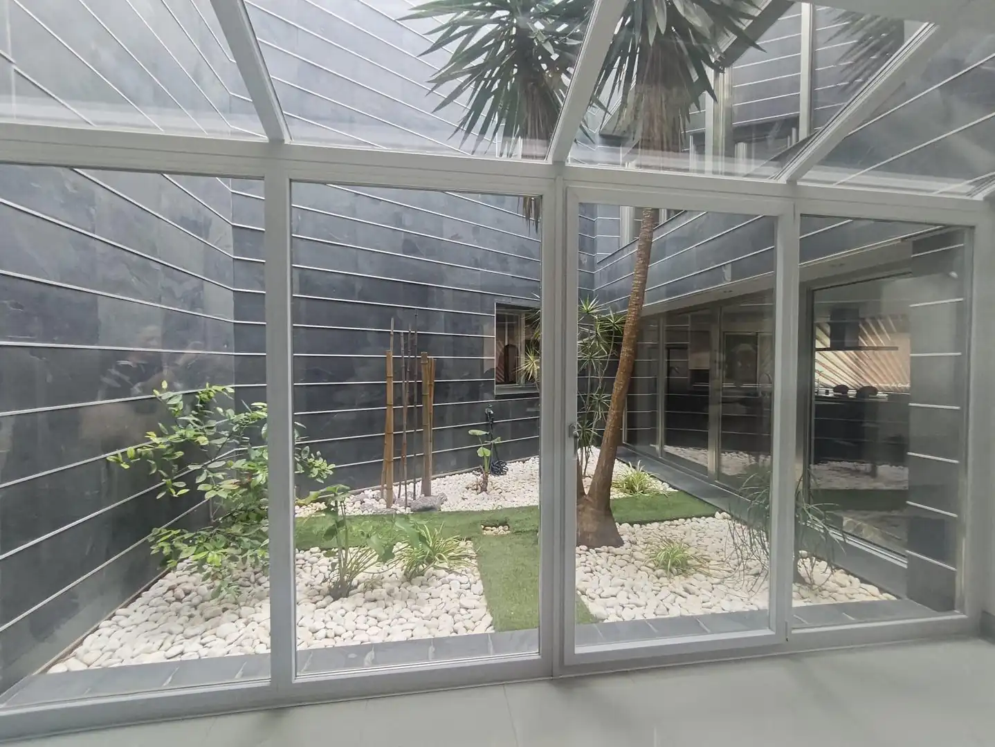 Vista exterior de Casa o xalet en venda en Petrer amb Aire condicionat, Calefacció i Jardí privat
