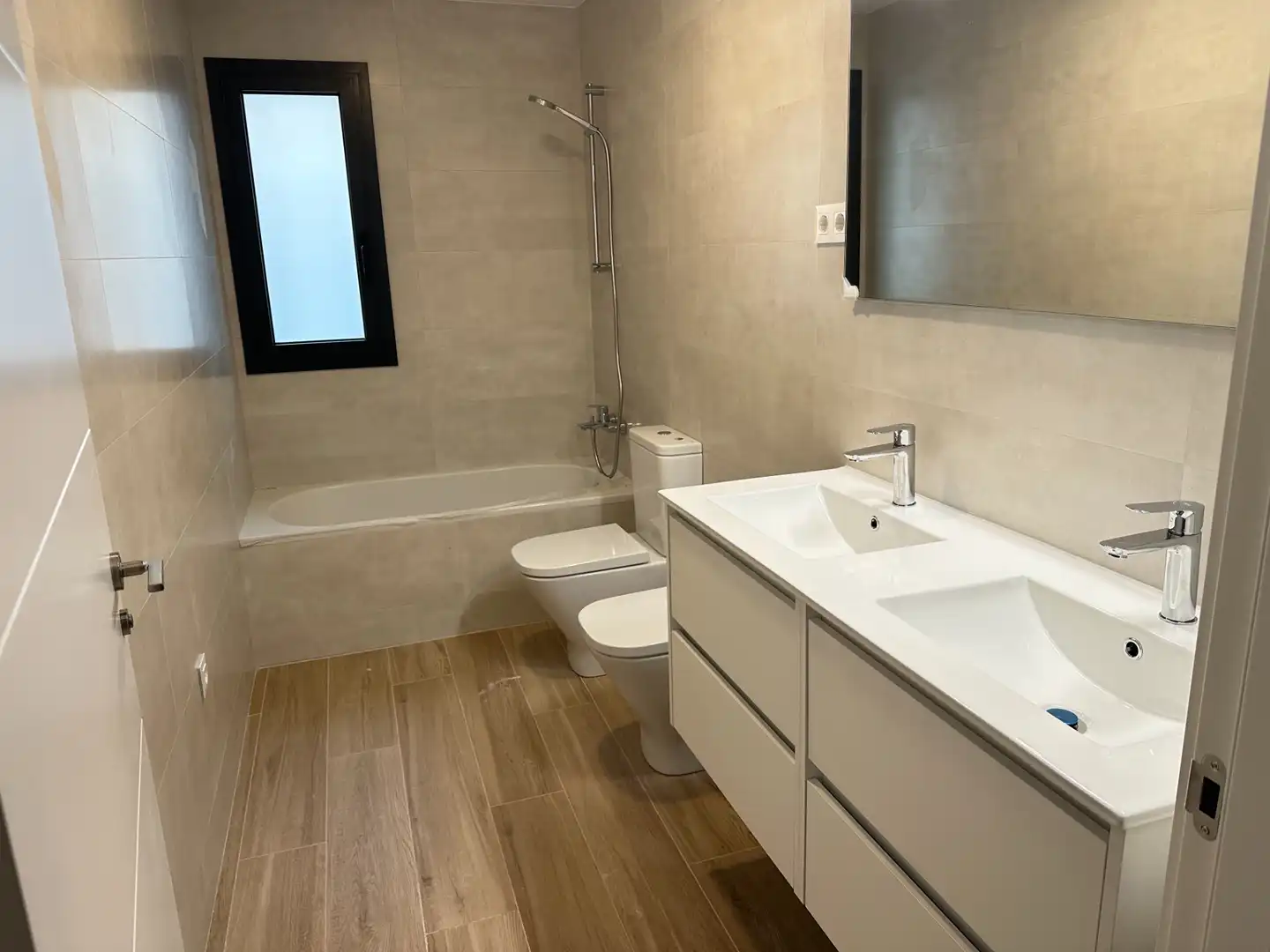 Bathroom of Detached homes for sale in Balaguer  with Air Conditioner, Heating and Private garden