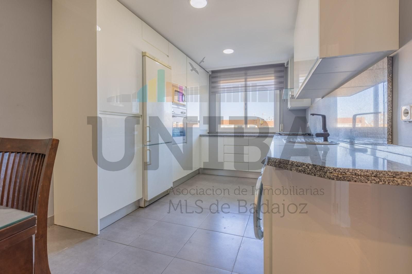 Kitchen of Attic for sale in Badajoz Capital  with Air Conditioner, Heating and Private garden