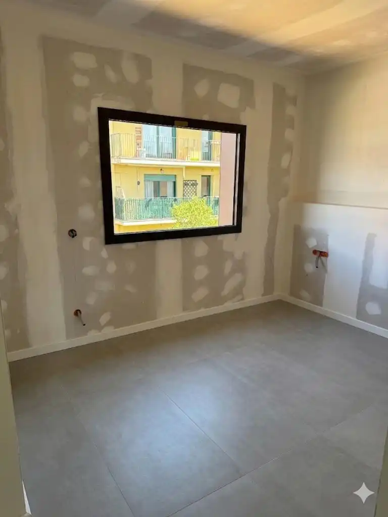 Habitación de Casa adosada en venta en Navata con Calefacción, Jardín privado y Parquet