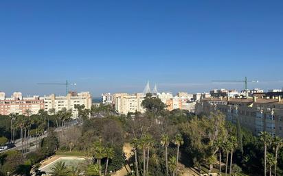 Vista exterior de Pis en venda en  Cádiz Capital amb Calefacció, Terrassa i Balcó