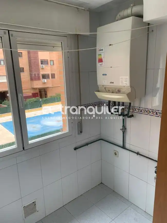 Bedroom of Flat for sale in Madrid  with Parquet flooring and Swimming Pool