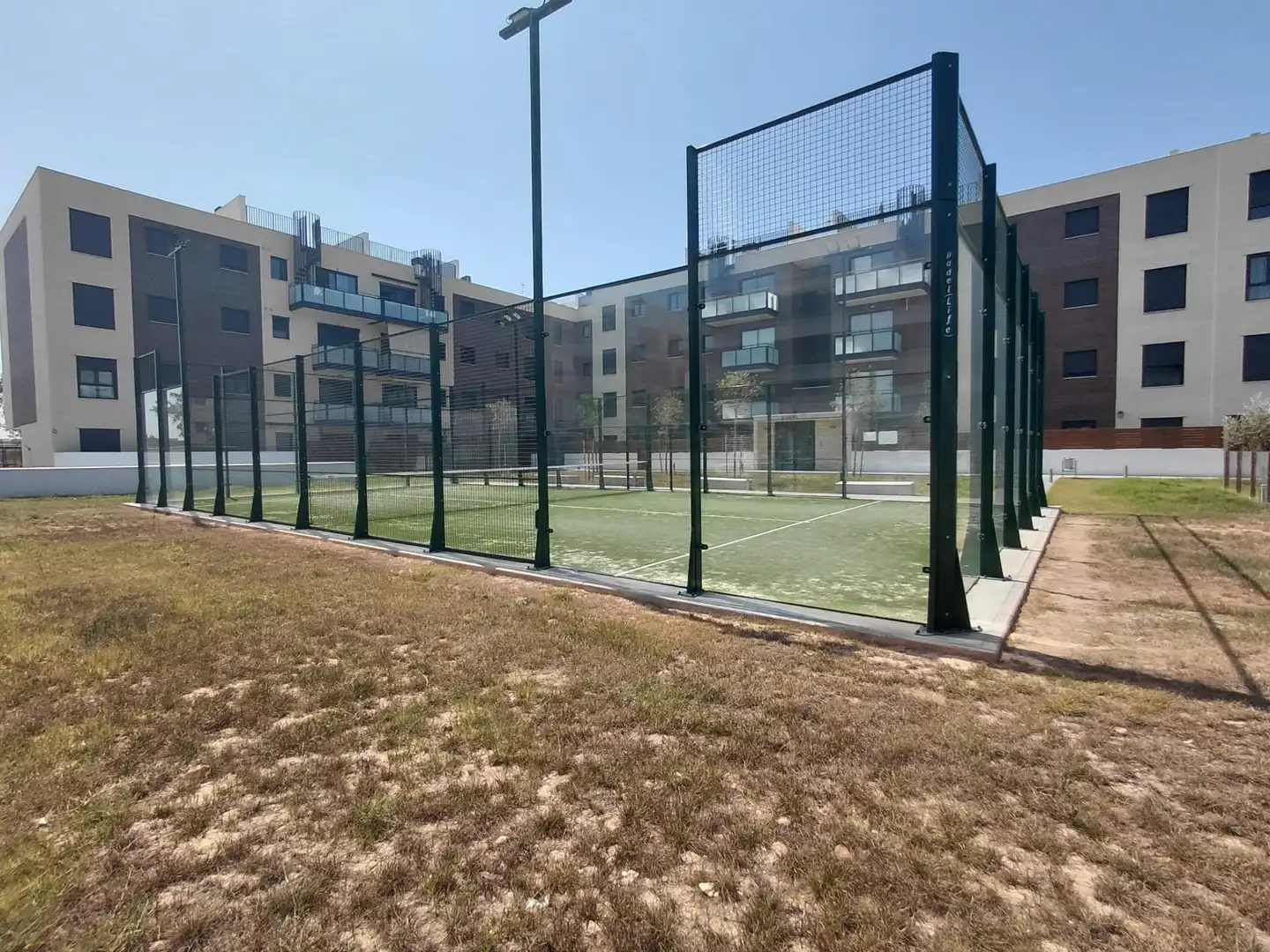 Parkplatz von Dachboden zur Miete in Camas mit Klimaanlage, Heizung und Privatgarten