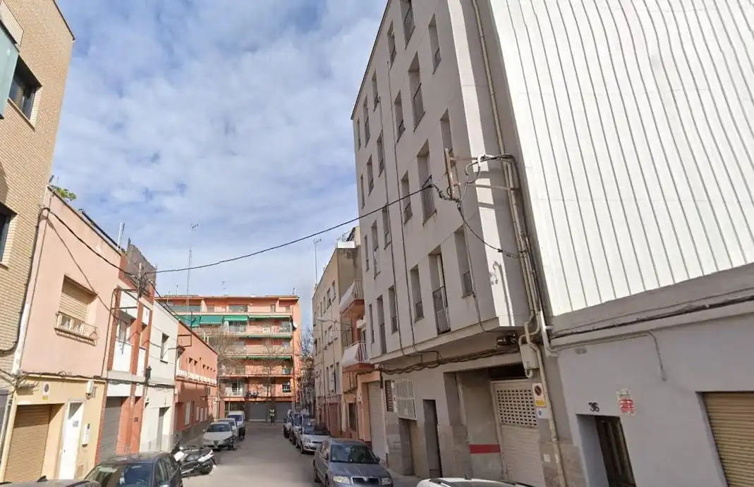 Vista exterior de Pis en venda en Barberà del Vallès