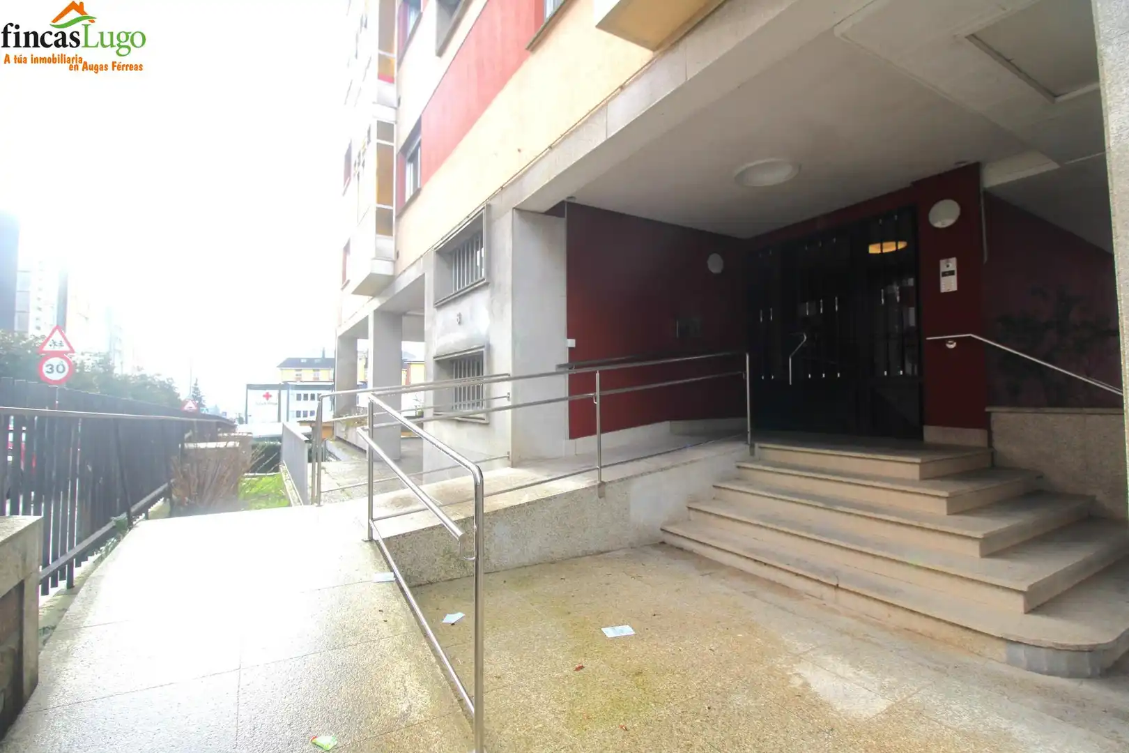 Vista exterior de Pis en venda en Lugo amb Calefacció, Parquet i Traster