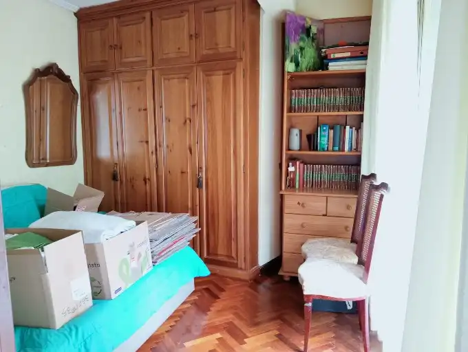Schlafzimmer von Wohnung zum Verkauf in Santander mit Parkett, Möbliert und Waschmaschine