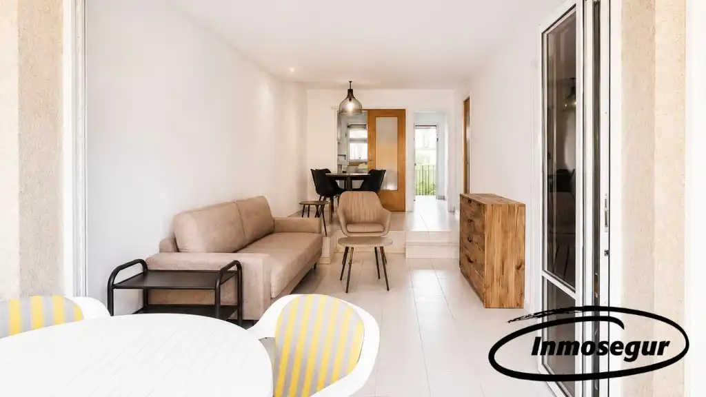Sala de estar de Piso en venta en Salou con Terraza y Amueblado