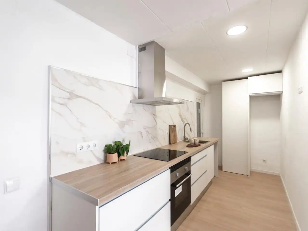 Flat with lift for sale in Avenida sant Esteve 67, imagen 5