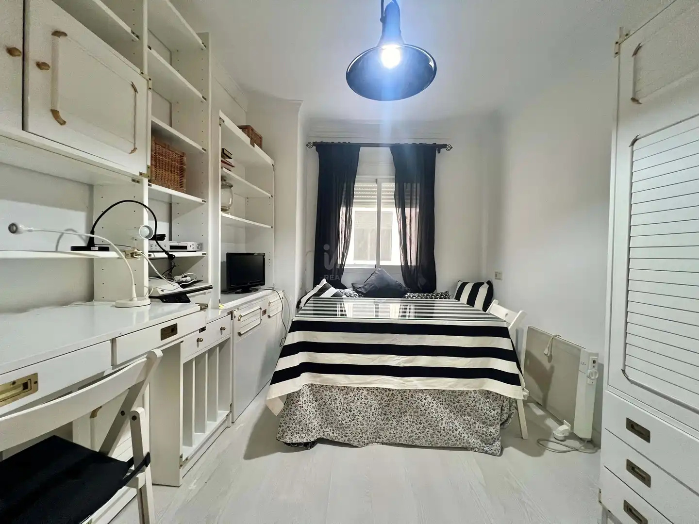 Bedroom of Flat for sale in Ronda  with Air Conditioner and Terrace