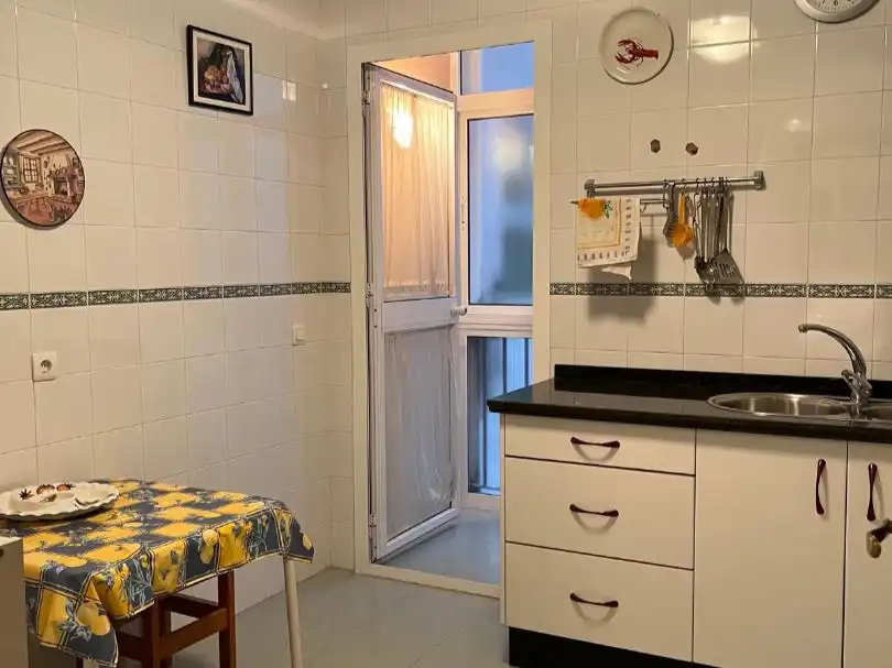 Cuina de Pis en venda en Utrera amb Terrassa i Balcó