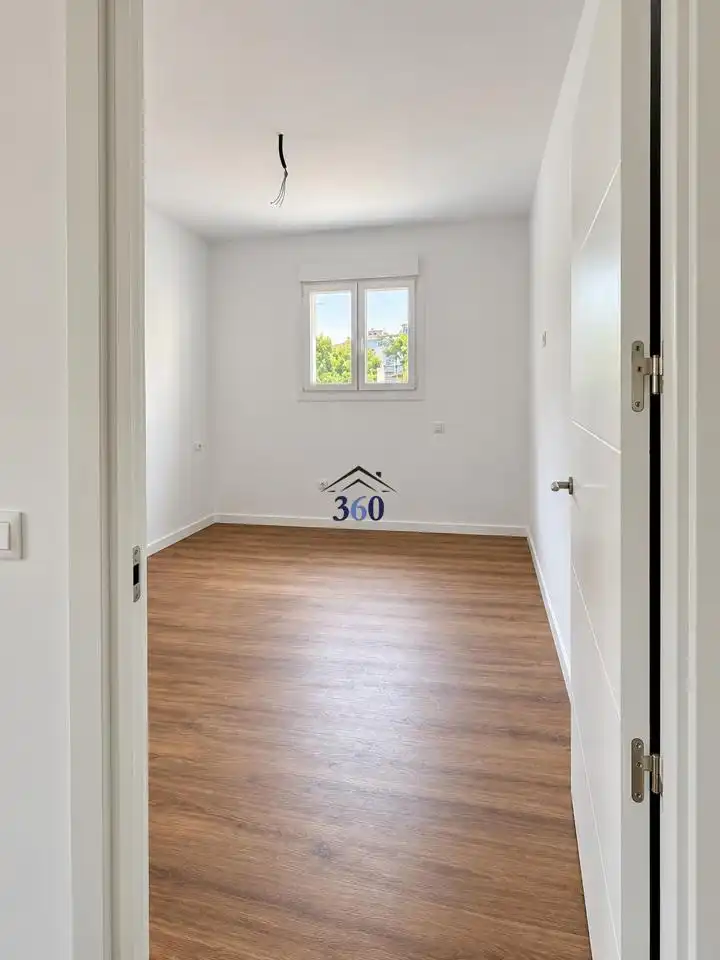 Rez-de-chaussée à vendre à Calle Antonio Floriano Cumbreño, imagen 5