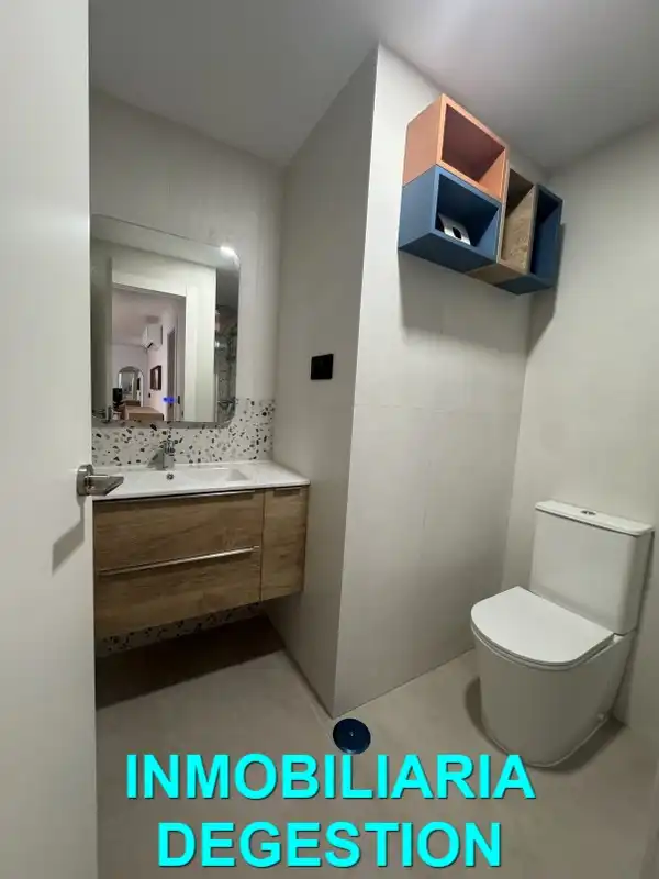 Baño de Piso de alquiler en Linares con Aire acondicionado, Calefacción y Amueblado