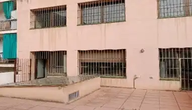 Vista exterior de Edifici en venda en Barcelona