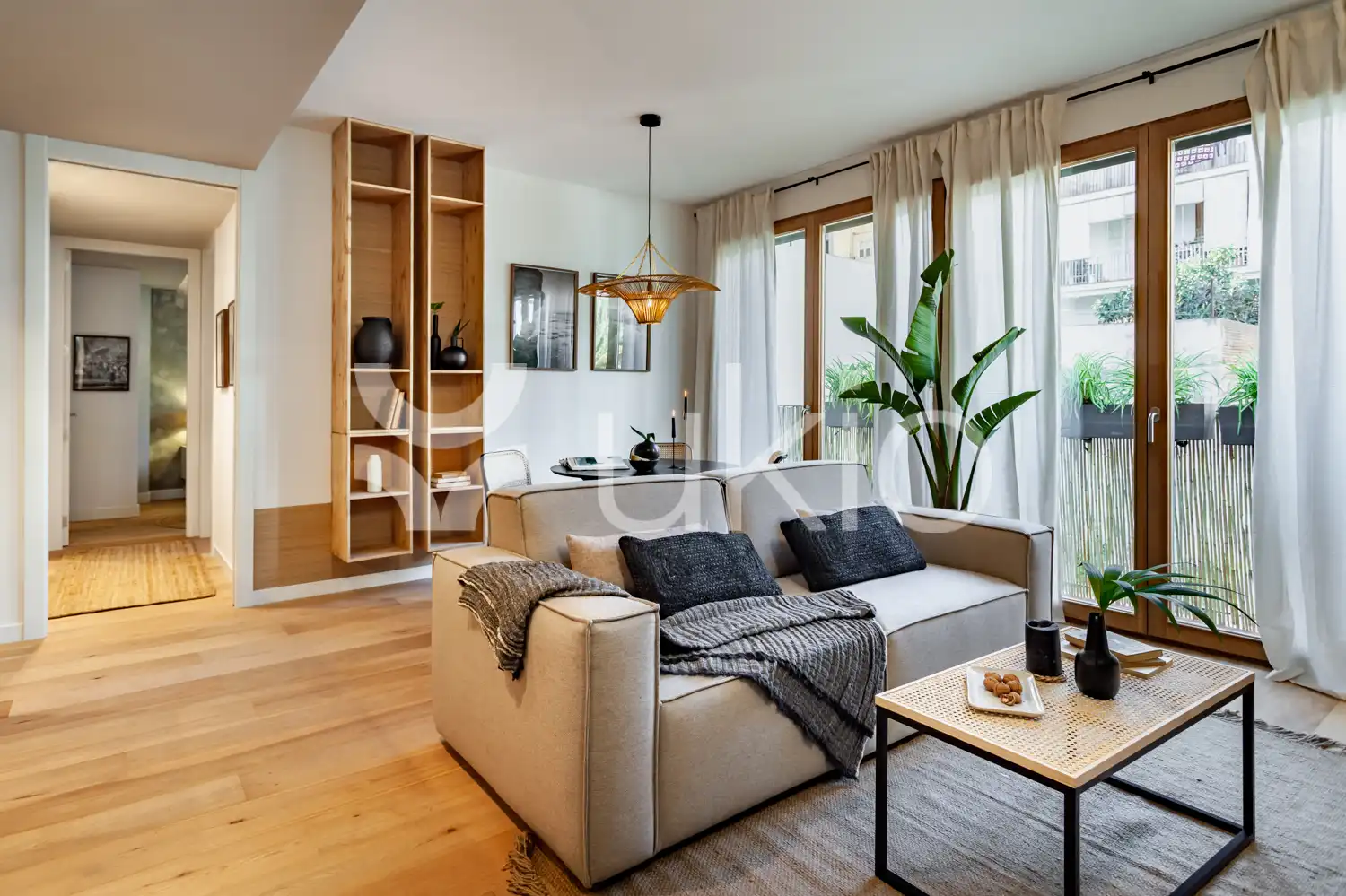 Sala de estar de Apartamento de alquiler en Barcelona con Aire acondicionado, Calefacción y Amueblado