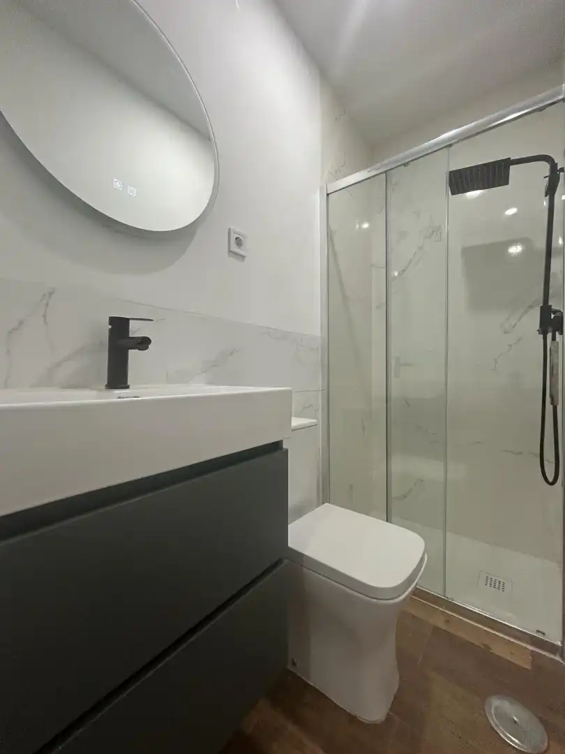 Oficina en venta en Calle de Fray José Cerdeiriña, Las Águilas