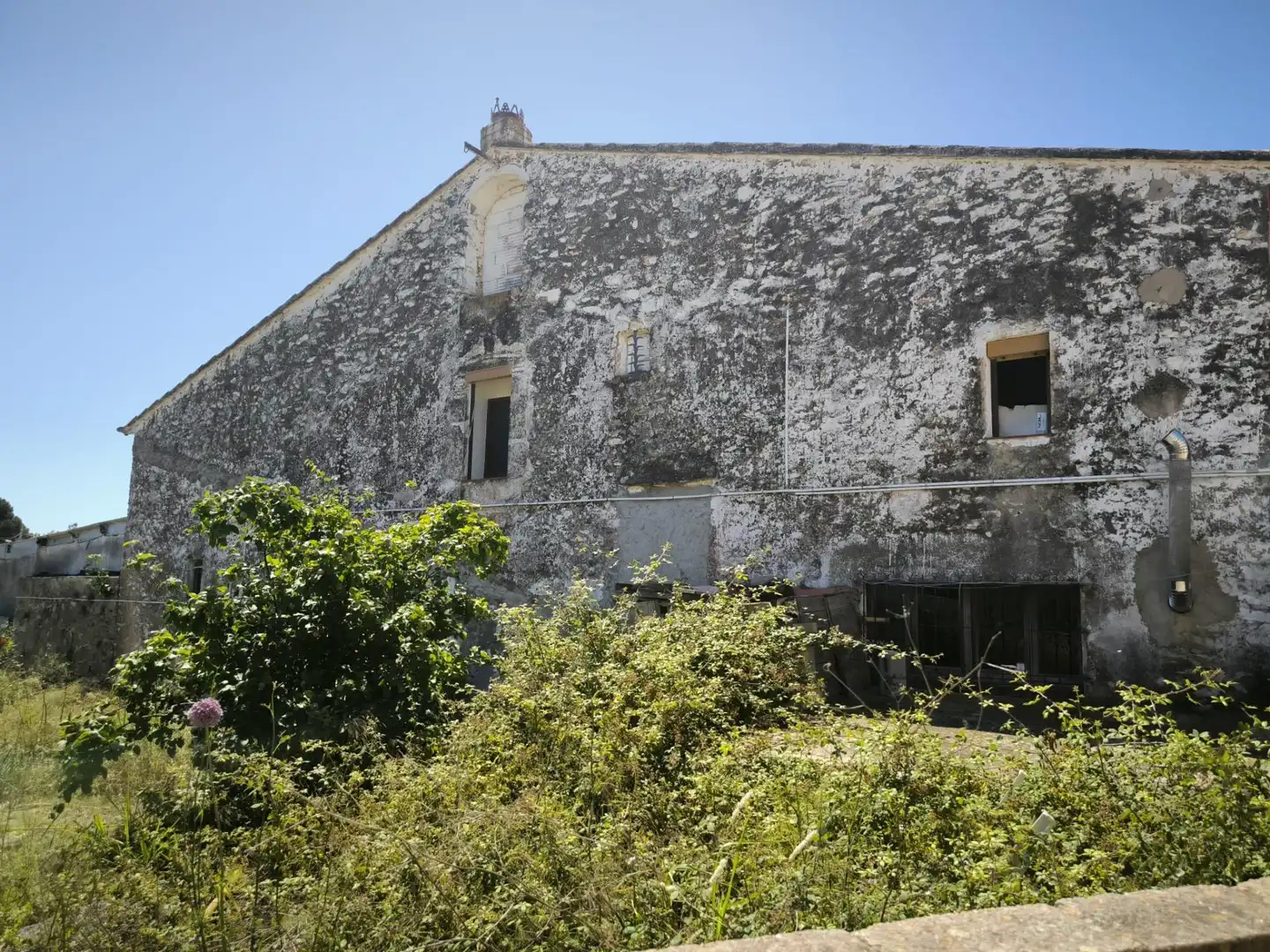 Vista exterior de Finca rústica en venda en El Vendrell amb Aire condicionat, Jardí privat i Terrassa