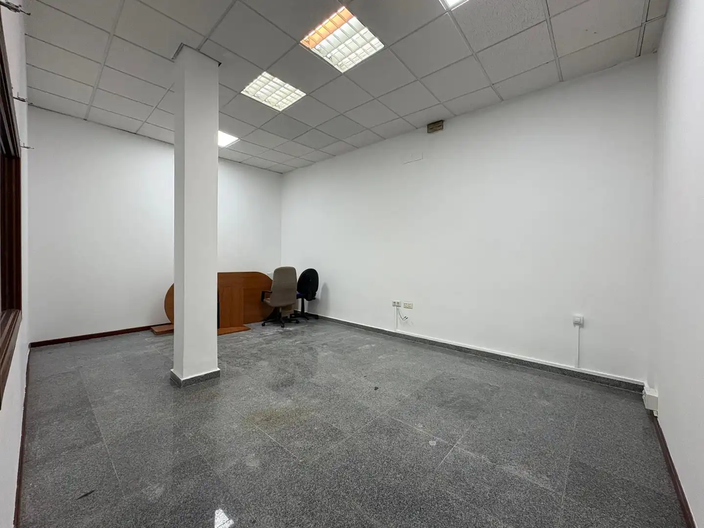 Local de lloguer en Mérida amb Aire condicionat