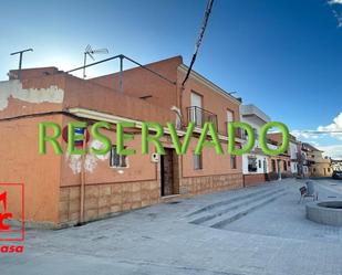 Vista exterior de Casa o xalet en venda en El Cuervo de Sevilla amb Aire condicionat i Terrassa