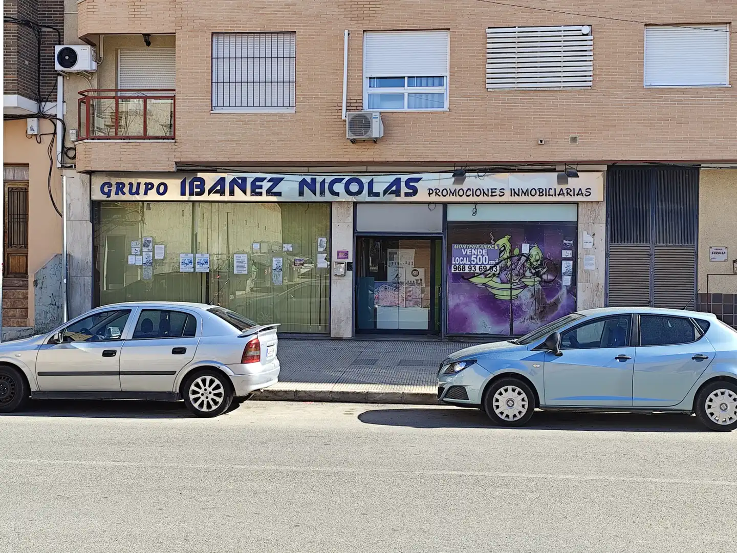 Local comercial en venda a Avenida Fabián Escribano 54
