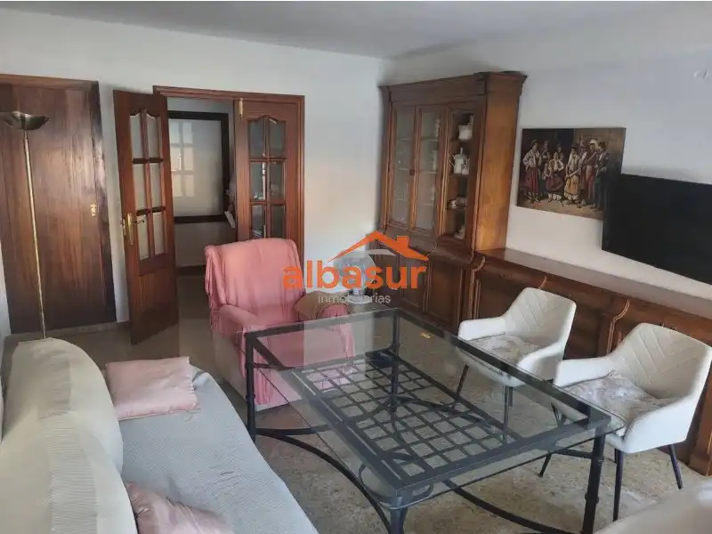 Flat with lift for sale in Avenida de Medina Azahara 49, imagen 2