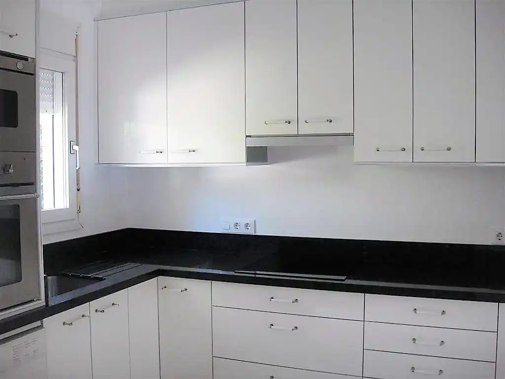 Kitchen of Detached homes for sale in Estepona  with Air Conditioner, Heating and Terrace