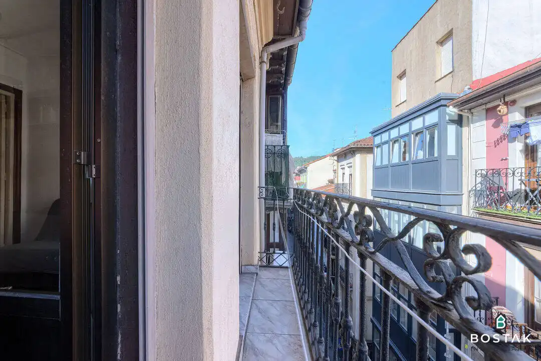 Terraza de Piso en venta en Bilbao  con Calefacción y Balcón