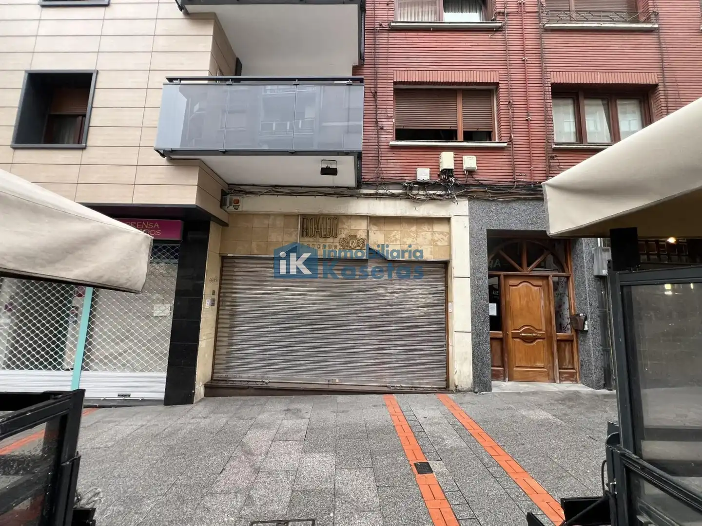 Business premises for sale in Centro - Ariz - Uribarri
