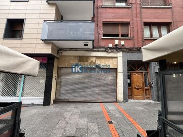 Local comercial en venta en Centro - Ariz - Uribarri