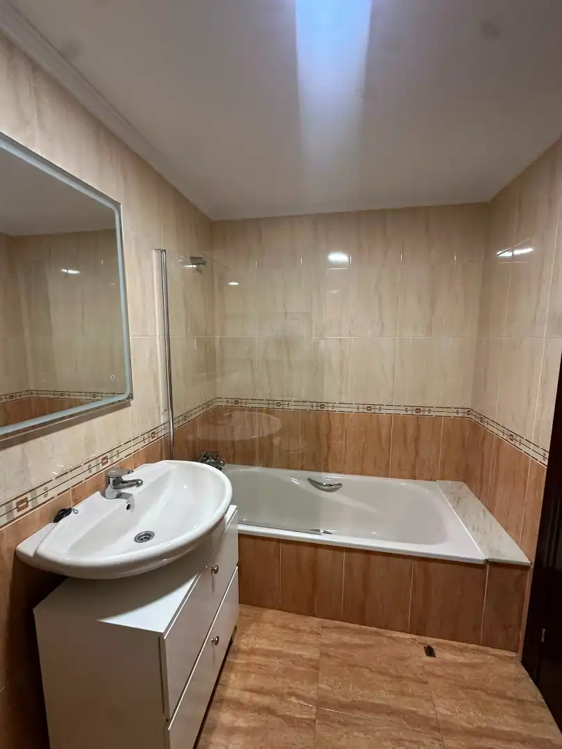 Piso con terraza en venta en Avenida Oviedo 8, imagen 6