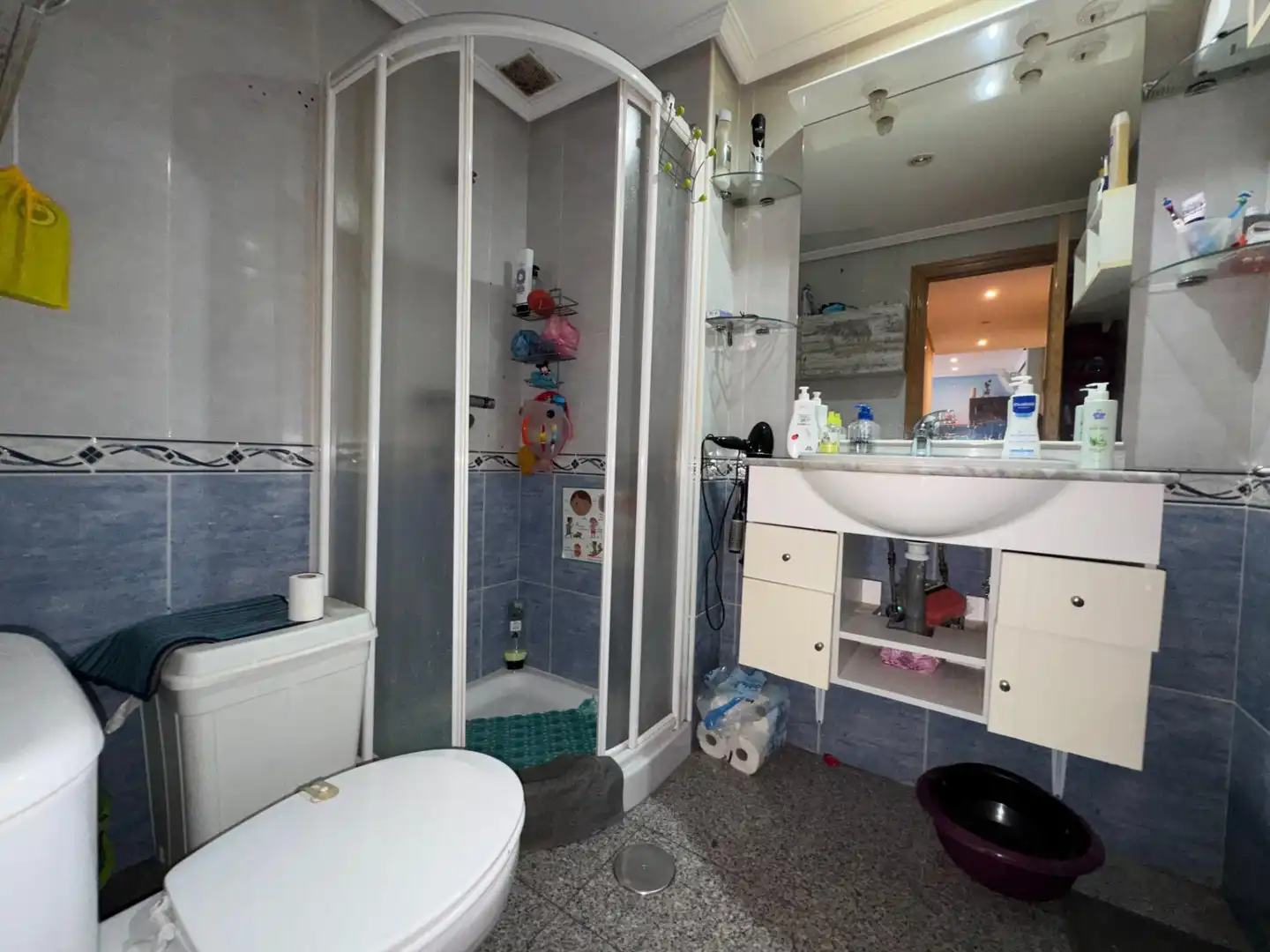 Baño de Apartamento en venta en Ponferrada con Calefacción, Trastero y Amueblado