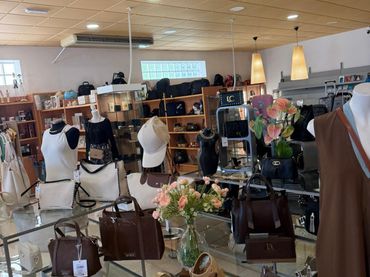 Local comercial en venda a Deltebre