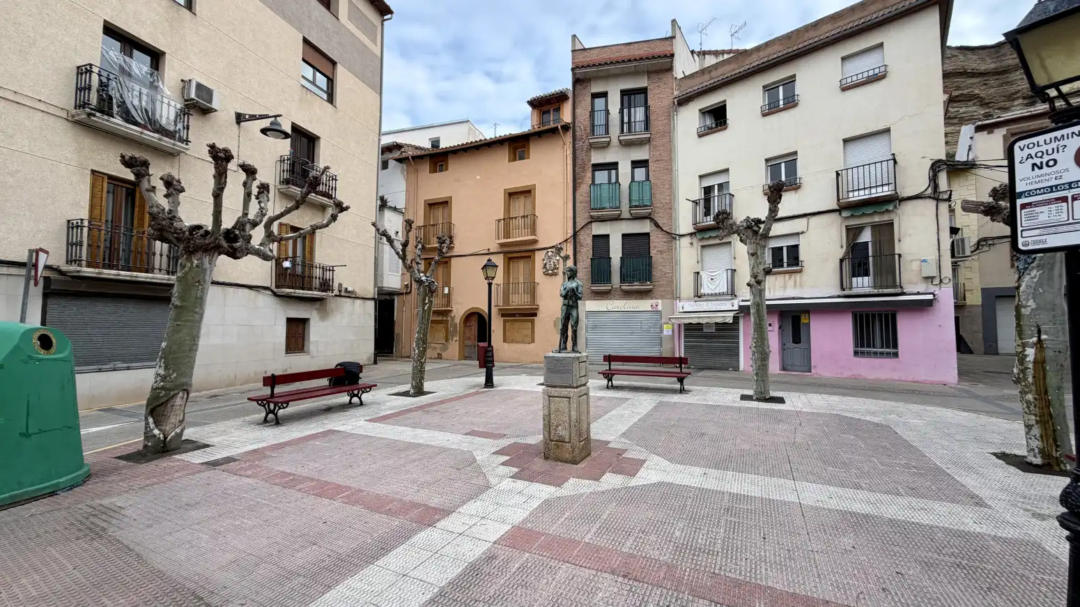 Vista exterior de Casa o xalet en venda en Lodosa amb Balcó